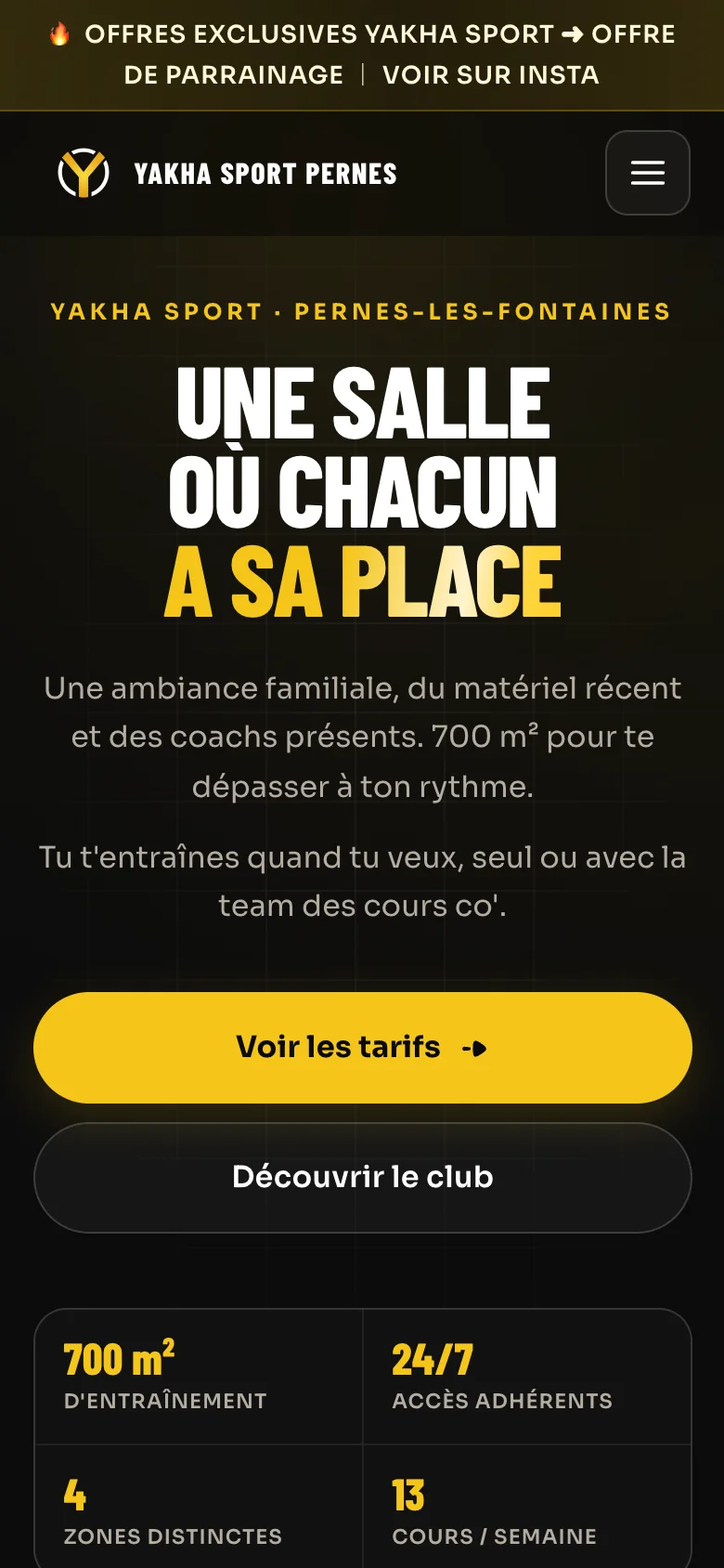 Le même site sur smartphone, navigation et boutons adaptés à l'écran.